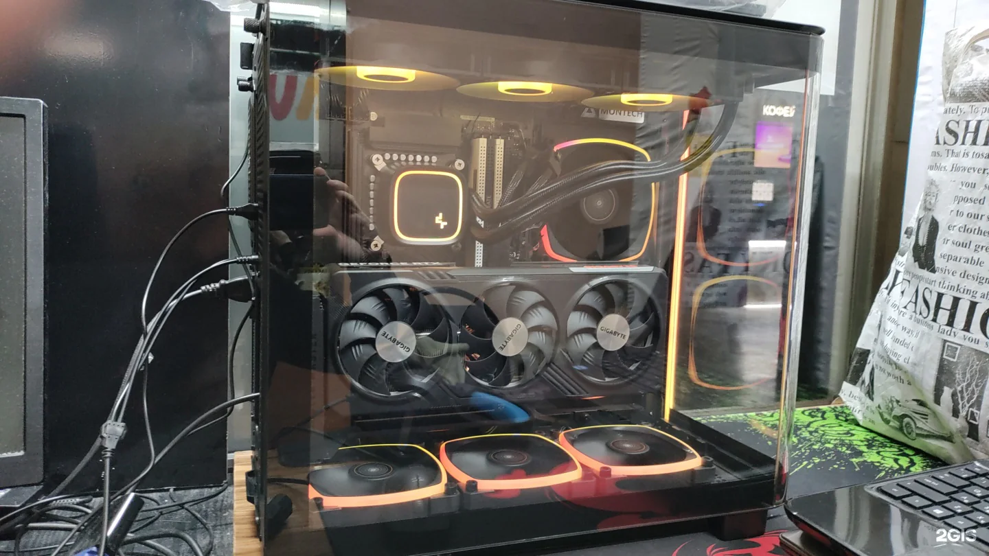 Готовый игровой компьютер Realtech с водяным охлаждением и видеокартой